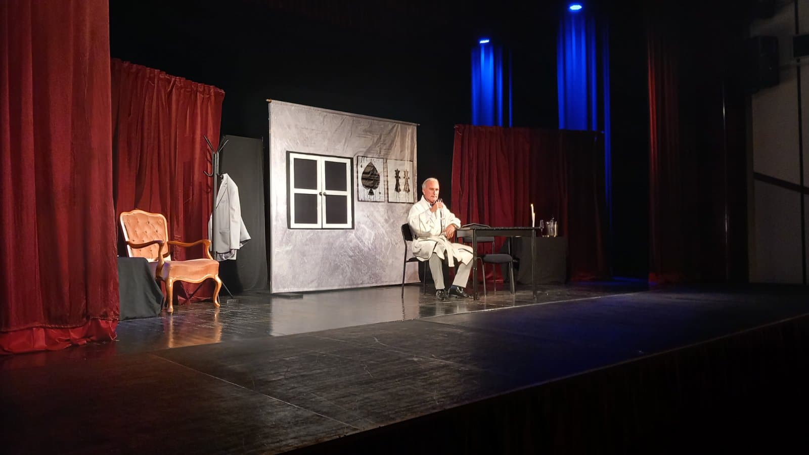 “Pozorište u Centru”: Održana predstava “Zašto baš sad?” u Travniku (FOTO/VIDEO)