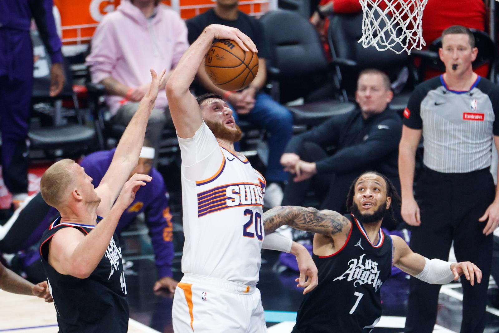 Jusuf Nurkić jedan od ključnih igrača u pobjedi Phoenix Sunsa nad Sacramentom