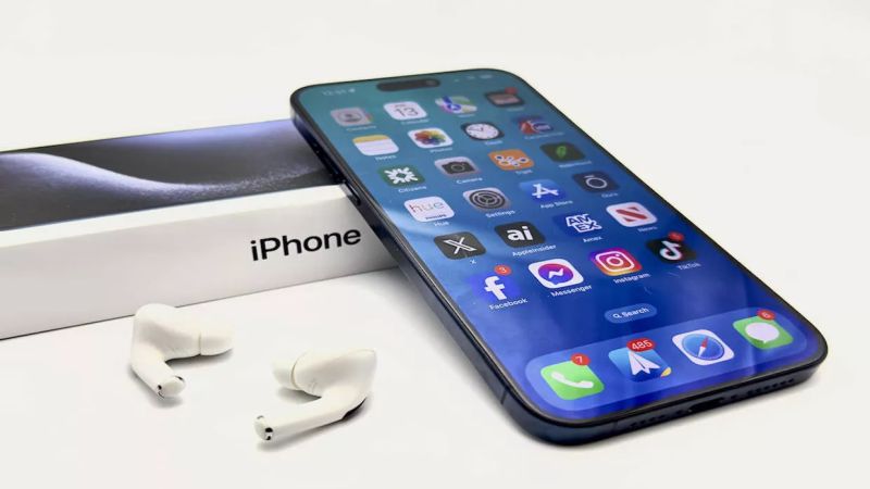 iPhone 15 Pro Max najprodavaniji telefon u 2024.