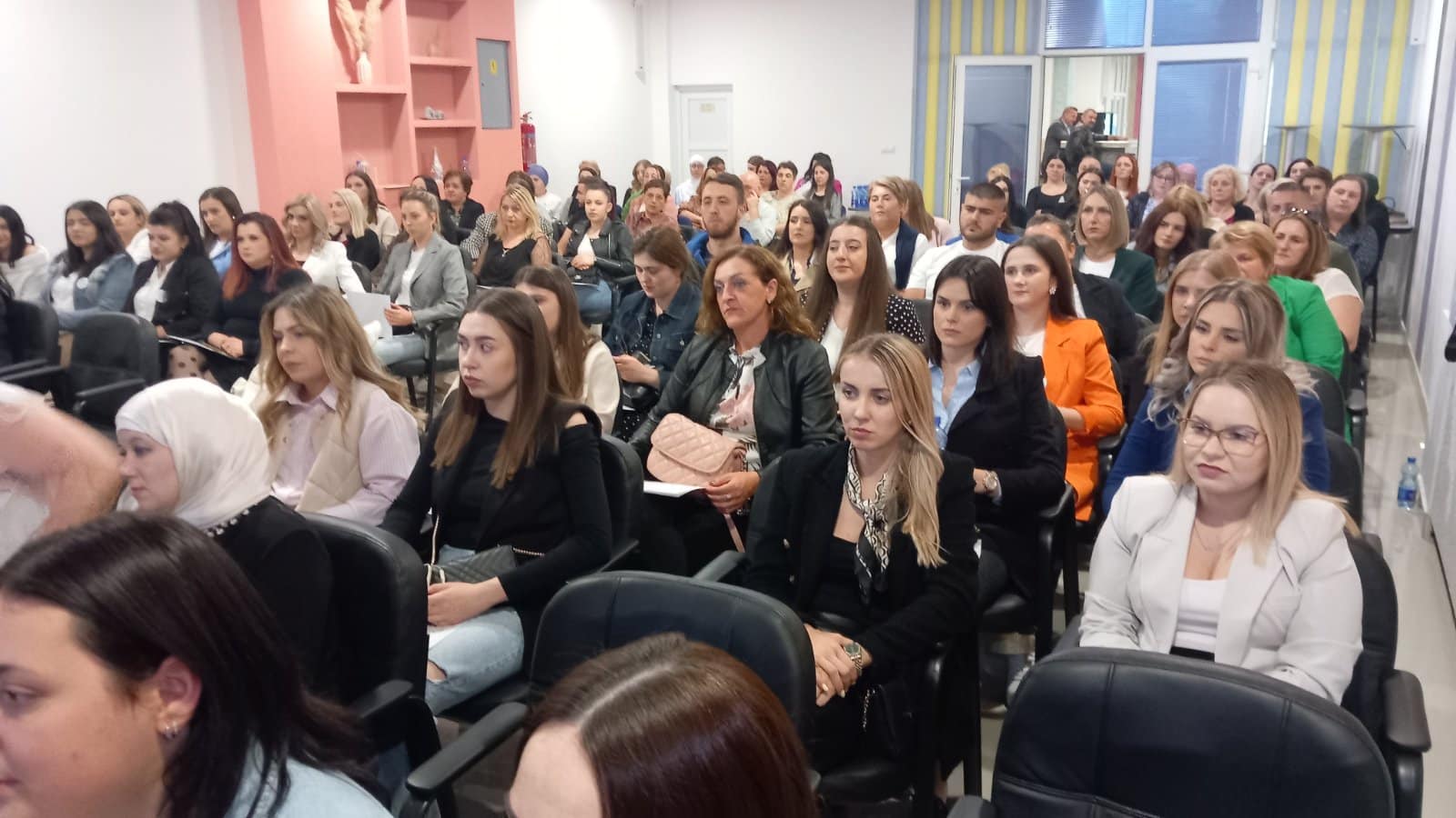 Uspješno održano predavanje za medicinske sestre u Travniku povodom Međunarodnog dana medicinskih sestara (FOTO)